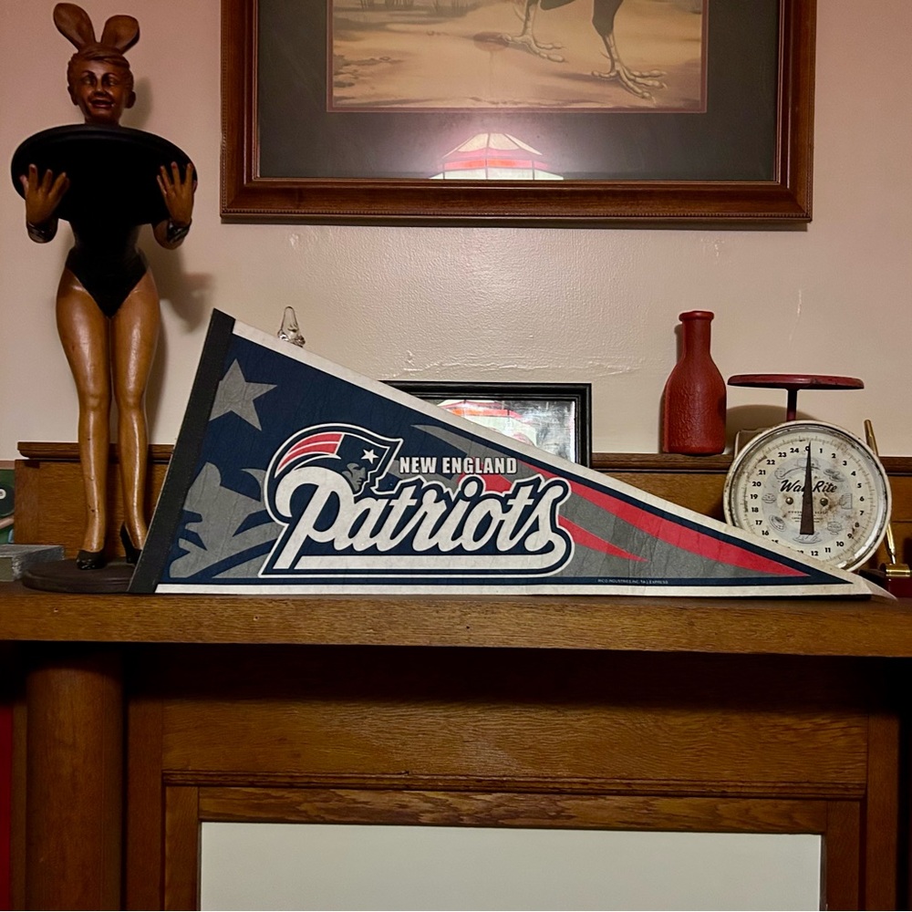 Vintage Y2K New England Patriots Felt Pennant Banner Flag Licensed NFL Fan Gear - Picture 5 of 15